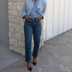 Ann Taylor Sculpting Pocket High Rise Straight Jeans in Mid Wash, Size 4P